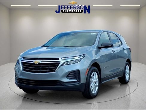 Used 2024 Chevrolet Equinox LS w/ LS Convenience Package FWD image 1