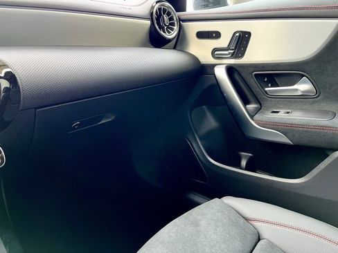 Used 2025 Mercedes-Benz CLA 250 4MATIC image 44