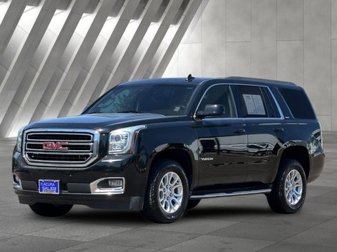 Used 2017 GMC Yukon SLT AWD/4WD image 8