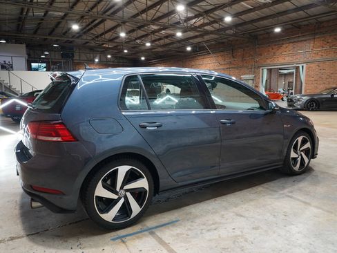 Used 2018 Volkswagen GTI SE FWD image 17