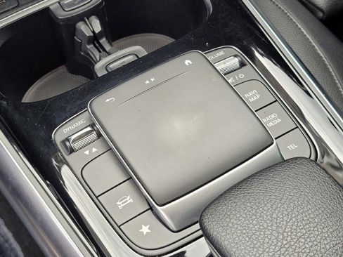 Used 2021 Mercedes-Benz GLA 250 4MATIC image 26