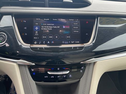 Used 2024 Cadillac XT6 Premium Luxury w/ Technology Package AWD/4WD image 30