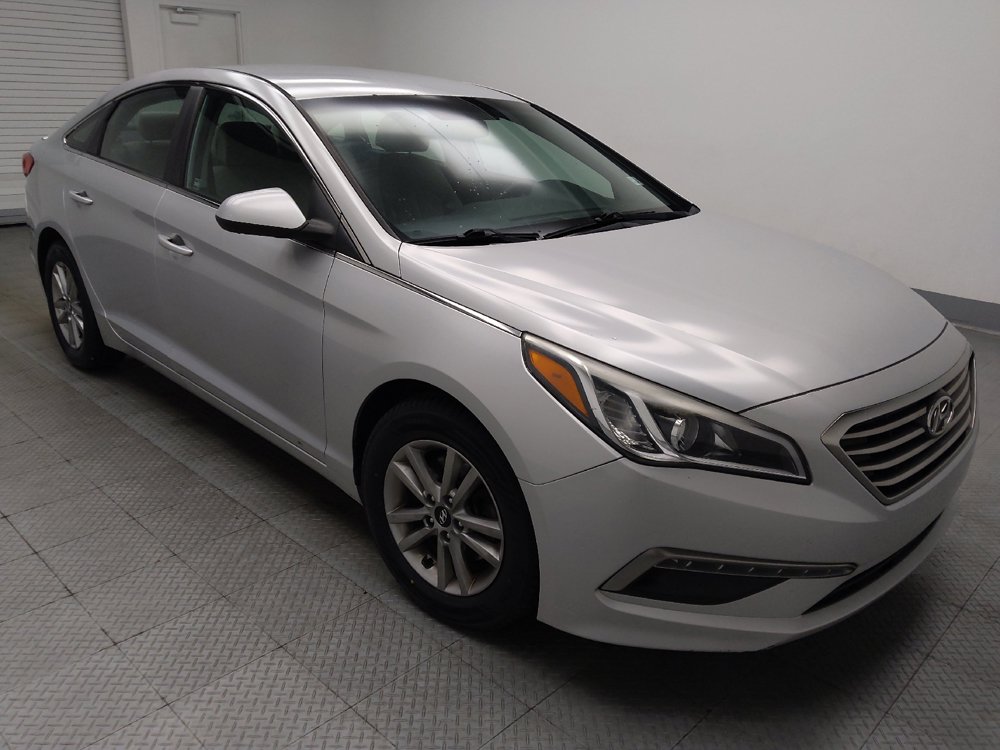 Used 2015 Hyundai Sonata SE w/ Option Group 02 FWD image 13