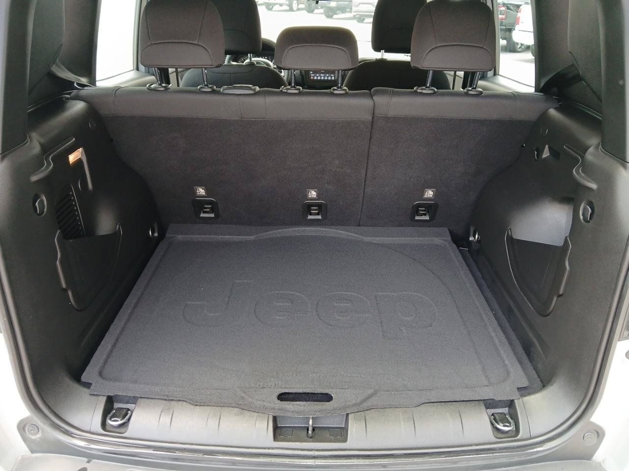 Used 2021 Jeep Renegade Sport FWD image 10