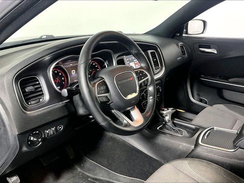 Used 2018 Dodge Charger R/T RWD image 13