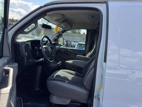 Used 2025 Chevrolet Express 2500 w/ Driver Convenience Package RWD image 21