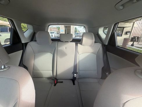 Used 2022 Kia Soul LX image 11