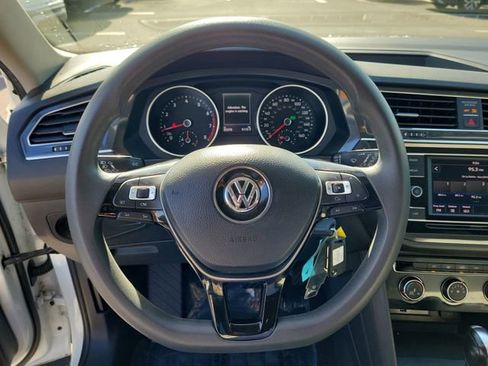 Used 2018 Volkswagen Tiguan S FWD image 17