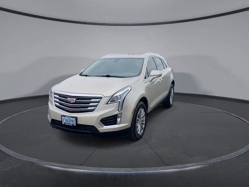 Used 2017 Cadillac XT5 Luxury FWD image 3