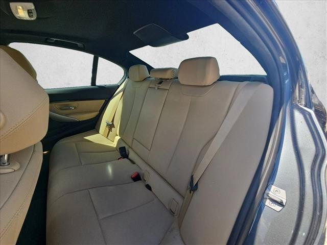 Used 2018 BMW 340i Sedan RWD image 16