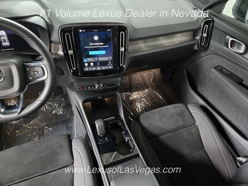 Used 2023 Volvo XC40 Recharge Plus AWD/4WD image 17
