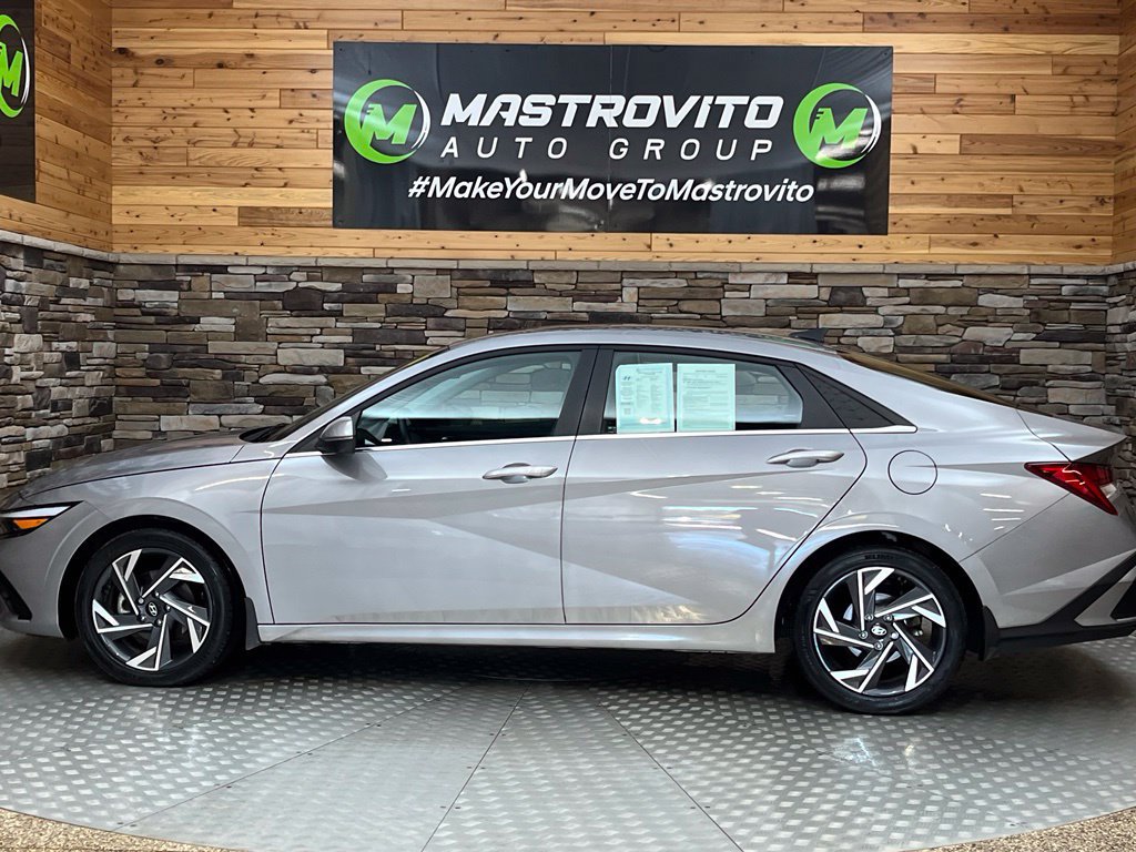 Certified 2024 Hyundai Elantra Limited FWD image 6