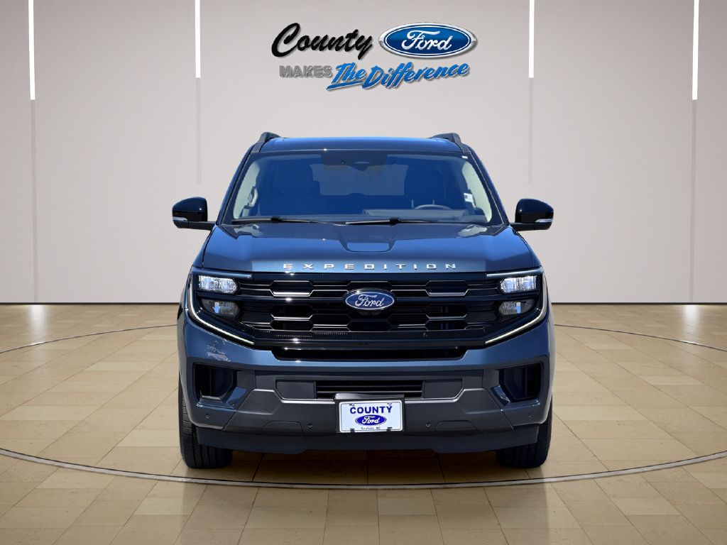 Used 2025 Ford Expedition Max Active RWD image 6