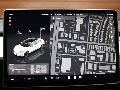 Used 2023 Tesla Model 3 Standard Range RWD image 27