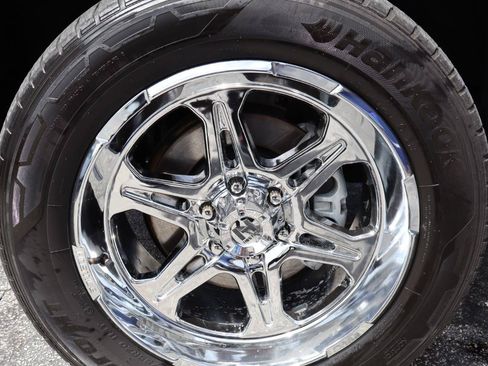 Used 2017 Ford F150 Lariat w/ Equipment Group 502A Luxury RWD image 26