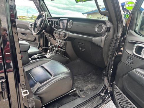 Used 2020 Jeep Wrangler Unlimited Sahara AWD/4WD image 14