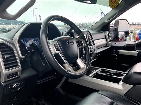 Used 2020 Ford F250 Lariat image 14