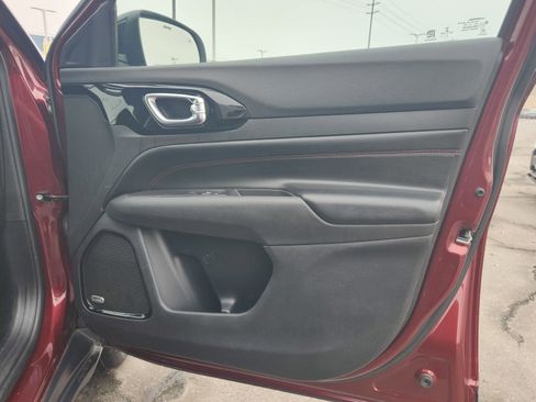 Used 2022 Jeep Compass Trailhawk w/ Sun and Sound Group image 22