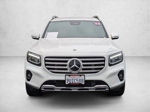 Certified 2025 Mercedes-Benz GLB 250 image 2