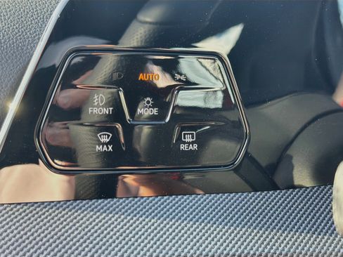 New 2026 Volkswagen GTI SE FWD image 34