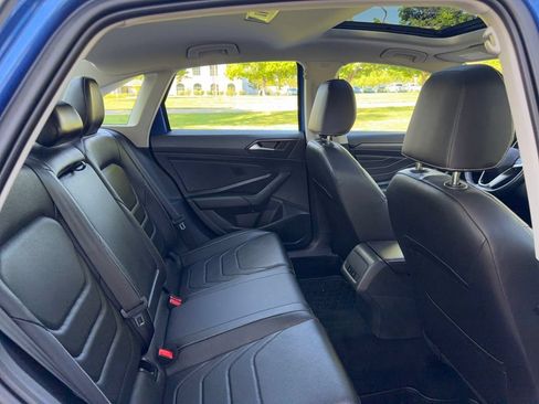 Used 2022 Volkswagen Jetta SEL FWD image 38