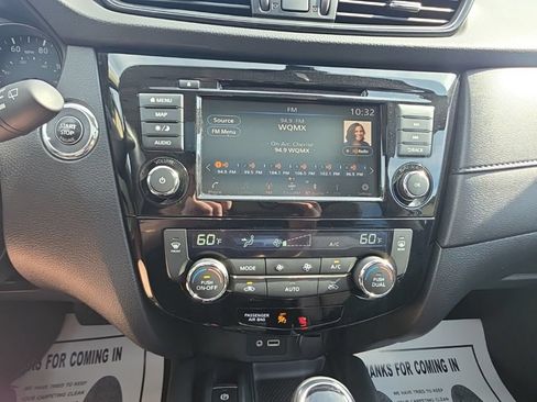Used 2019 Nissan Rogue SV w/ Sun & Sound Touring Package AWD/4WD image 26