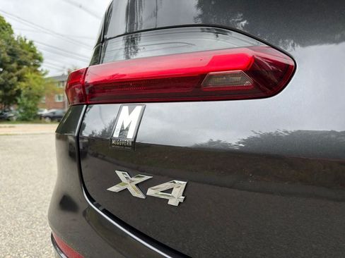 Used 2024 BMW X4 xDrive30i AWD/4WD image 12