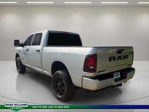 Used 2026 RAM 2500 Big Horn AWD/4WD image 4