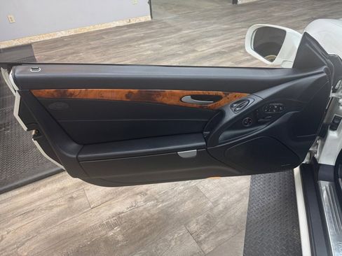 Used 2009 Mercedes-Benz SL 550 image 16