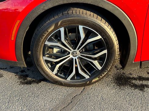 Used 2023 Toyota Crown XLE image 10