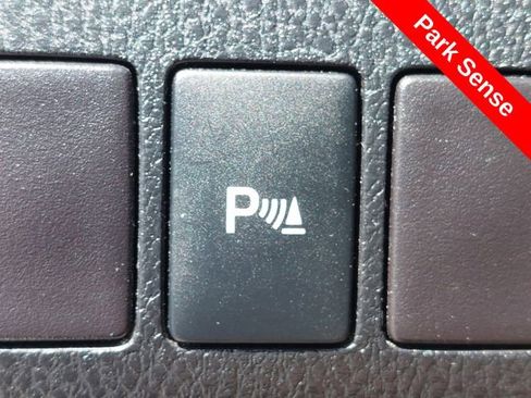 Used 2017 Toyota Highlander Limited image 31