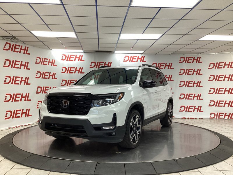 Used 2023 Honda Passport Elite image 3