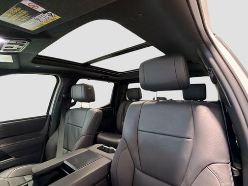 Used 2025 Toyota Tundra Platinum AWD/4WD image 19