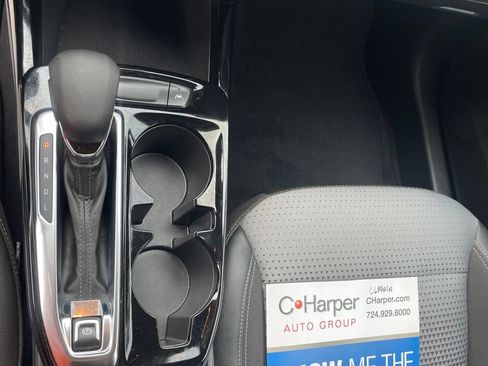 Used 2025 Chevrolet Trax LT w/ LT Convenience Package FWD image 26