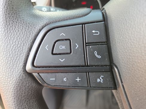 Used 2025 Toyota Sienna LE w/ LE Plus Package AWD/4WD image 27