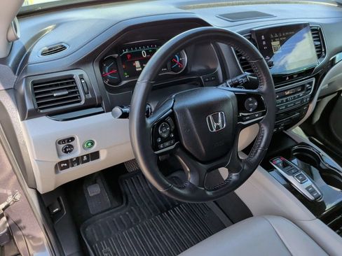Used 2022 Honda Pilot Touring image 15