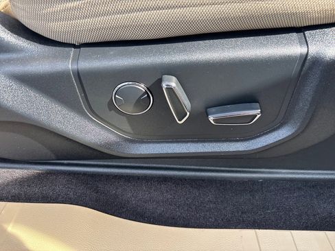 Used 2017 Ford F150 XLT w/ Equipment Group 302A Luxury image 23