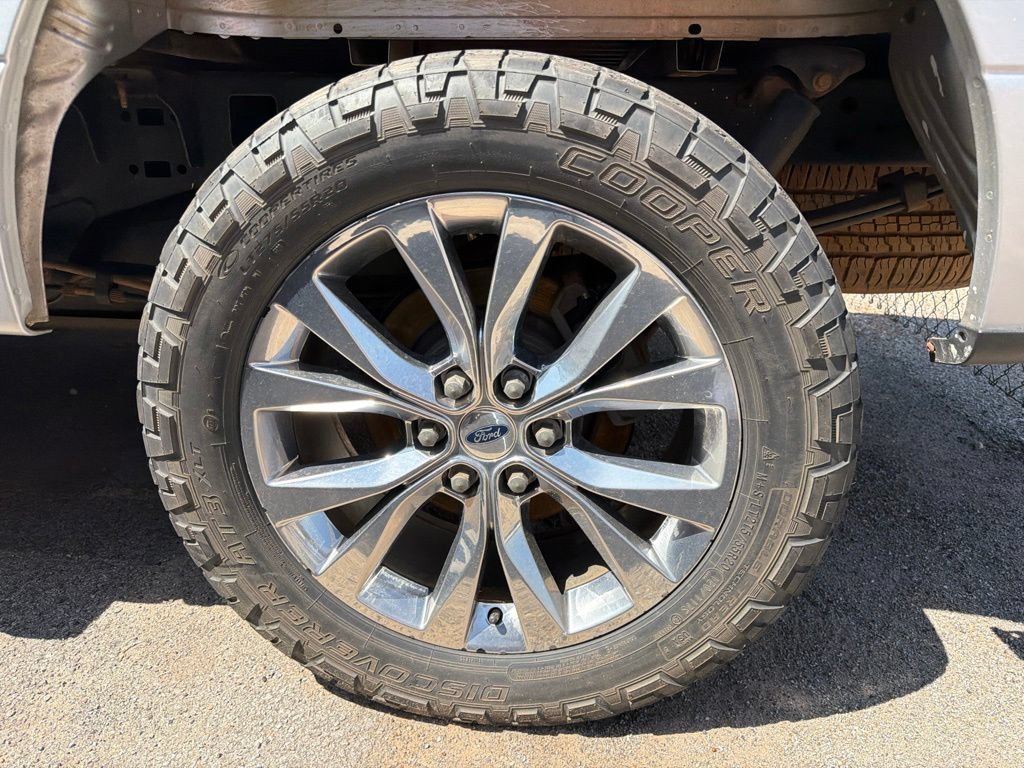 Used 2017 Ford F150 XLT w/ Equipment Group 302A Luxury AWD/4WD image 9