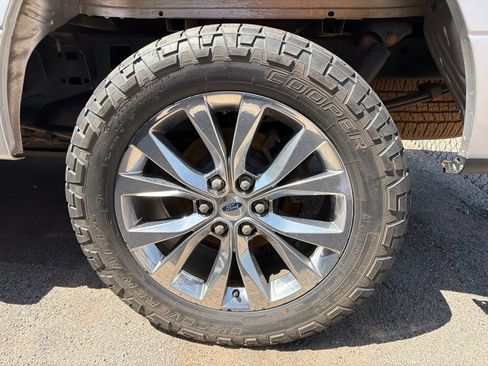 Used 2017 Ford F150 XLT w/ Equipment Group 302A Luxury AWD/4WD image 9