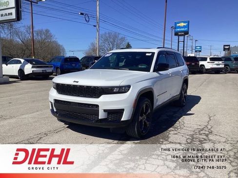 Used 2025 Jeep Grand Cherokee L Altitude image 3