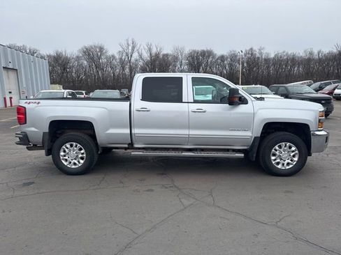 Used 2017 Chevrolet Silverado 3500 LT w/ LT Convenience Package image 11