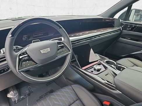 New 2026 Cadillac Escalade IQ Sport 1 w/ LPO, ONYX Package image 18