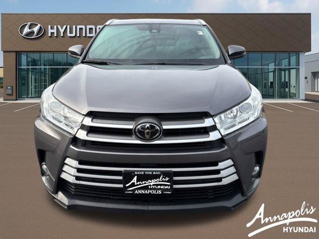 Used 2019 Toyota Highlander XLE AWD/4WD image 2