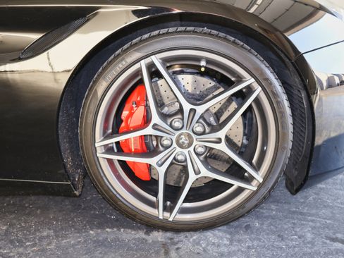 Used 2017 Ferrari California T image 13