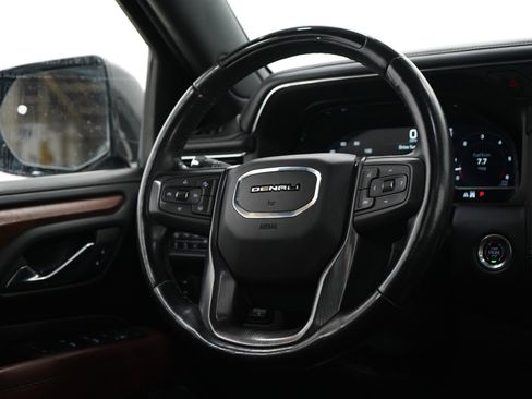 Used 2023 GMC Yukon XL Denali Ultimate w/ LPO, Floor Liner Package AWD/4WD image 16