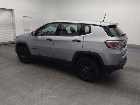 Used 2018 Jeep Compass Sport AWD/4WD image 3