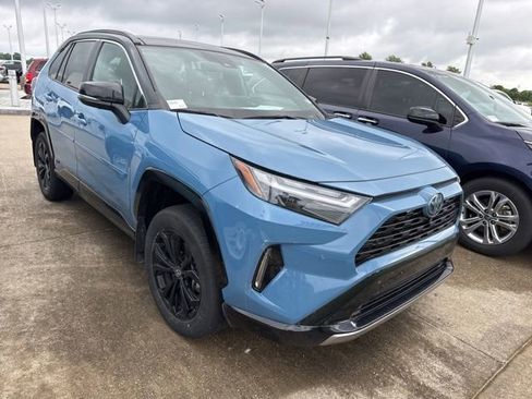 Used 2023 Toyota RAV4 XSE AWD/4WD image 12
