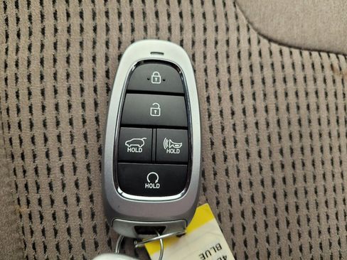 Used 2023 Hyundai Santa Fe SEL AWD/4WD image 32