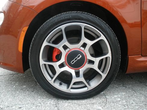 Used 2013 FIAT 500 Sport w/ Beats Audio Pkg image 38