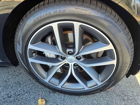 New 2025 Land Rover Range Rover SE image 9